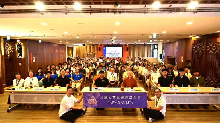 Read more about the article 2025經典真義課程成果發表會：從藏文課誦到思辨辯論，讓佛法走入生命