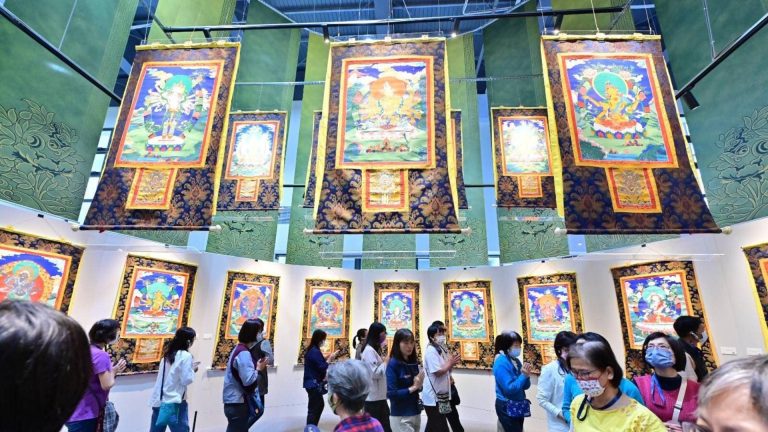 Read more about the article 天尊百現 唐卡展：46 天・4 萬人次參與，一場信仰與藝術的修行之旅